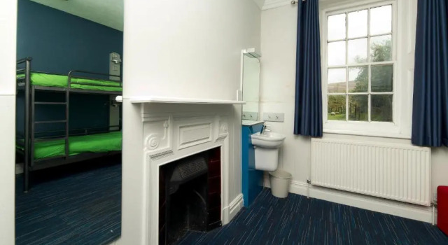 Кровать в общем номере YHA Grinton Lodge