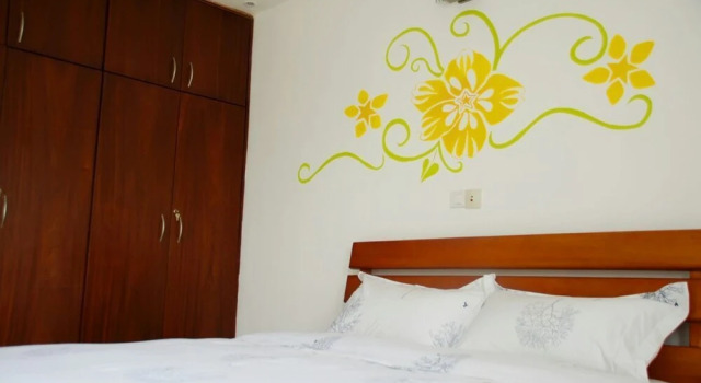 Residence Loulou, Boek Appartement Hotels in Abidjan met parkeren, Parkeren