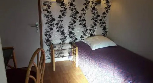 Hôtel Ecu de france, Rezerwuj Hotel Secondigny Poitou-Charentes