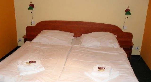 Hotel a restaurace Kryštof Kolumbus, Забронировать Отель Отели Домажлице 3 звезды, 3*