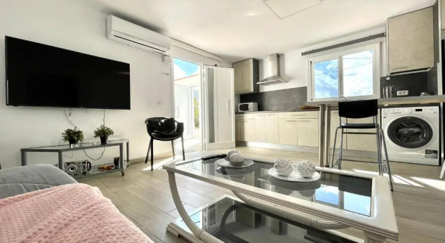 Two-Bedroom House 5, FreeWifi, AC, BBQ, Mountain View