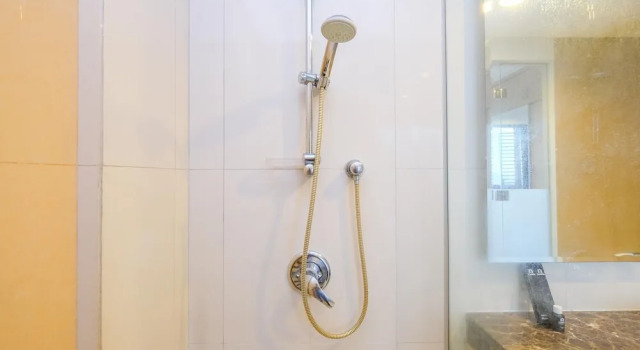 Апартаменты Exclusive And Comfy Studio Kemang Mansion Apartment