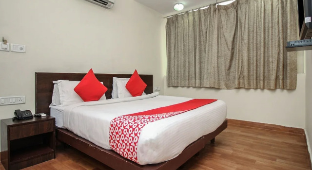 OYO 6894 Hotel White Lily, Забронировать Отель Отели штата Раджастхана с парковкой, Парковка