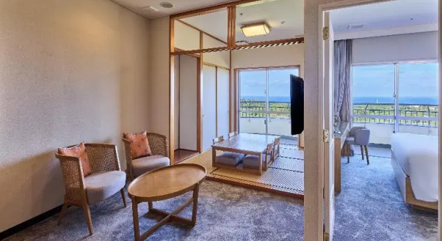 Люкс ANA Crowne Plaza Resort Okinawa Uruma Hills By IHG