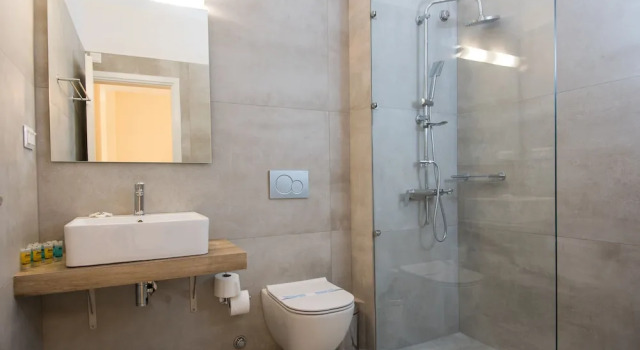 Четырёхместный номер Standard с балконом Lido Hotel