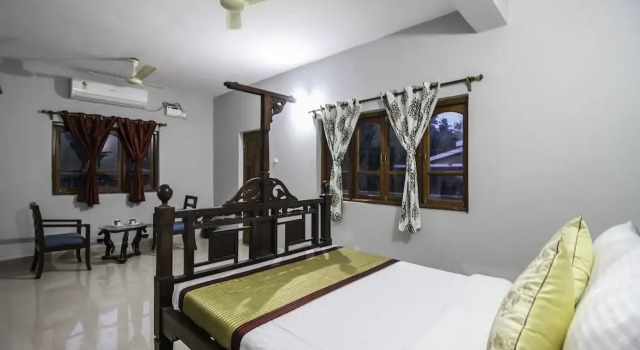 OYO 10742 Home Spacious 4BHK Villa Mapusa, Book Villa Verla North Goa