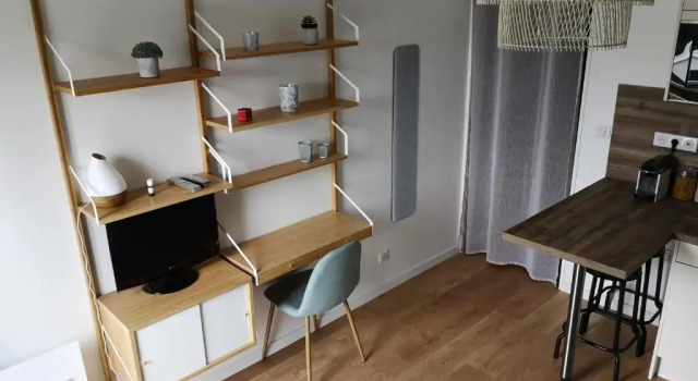 Joli studio - Parking Privé - WIFI