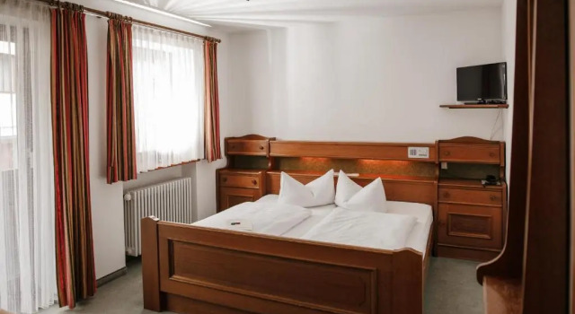 Двухместный номер Standard Hotel Vier Jahreszeiten