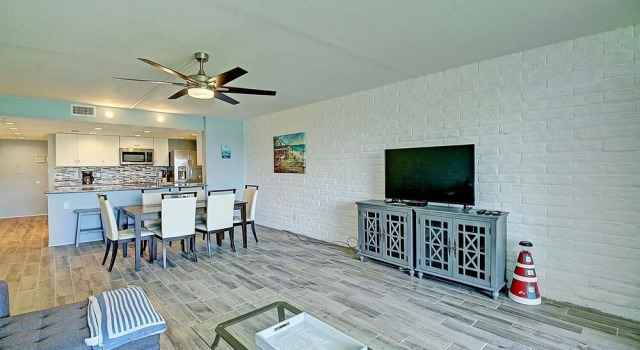 Salty Days Getaway 1 Bedroom Condo by Redawning