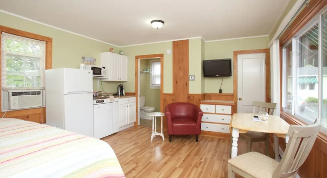 Студия Drakes Island Resort & Cottages