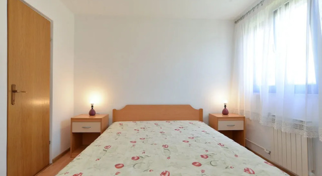 Apartment 1899
