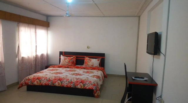 Red Clover Hotel