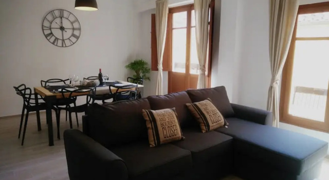 Like Apartments XL, Забронировать Апартаменты/квартира Сьютат Белла 