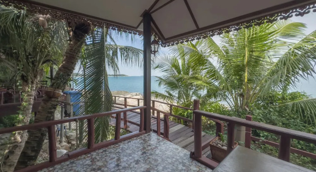 Бунгало рядом с пляжем Tongta Phaview Resort