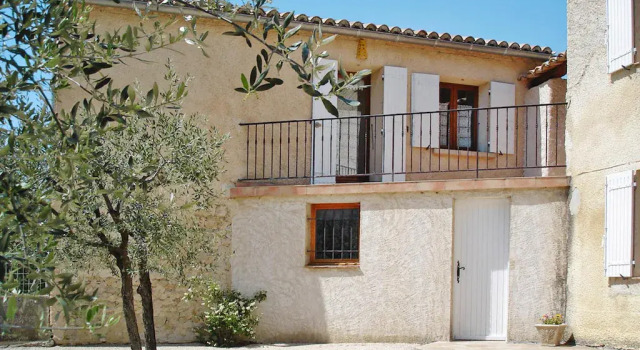 Cosy Holiday Flat With Communal Pool, Malaucène
