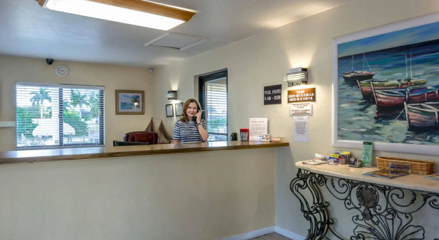 OYO Waterfront Hotel - Cape Coral/Fort Myers, FL