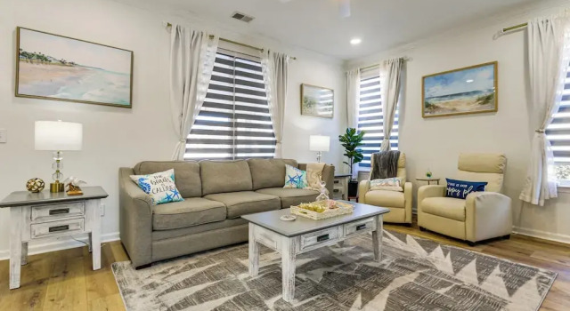 1 Mi to River! Relaxing Family Home in Bluffton, Забронировать Дом для отпуска Отели в центре Блаффтон, в центре