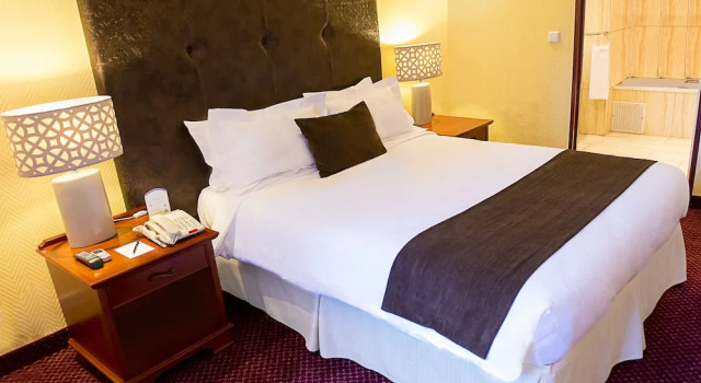 Номер Classic с балконом Hotel des Mille Collines