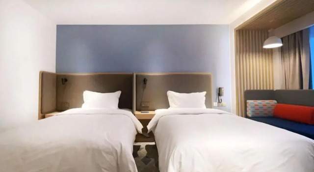 Двухместный номер Standard Holiday Inn Express Hohhot East Station by IHG