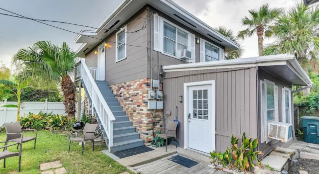 Апартаменты ~ 1 Mi to the Strand: Central Unit in Galveston!