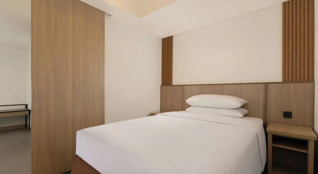 Двухместный семейный люкс Four Points by Sheraton Pontianak