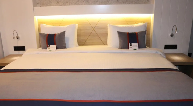 Люкс с балконом DESOTEL