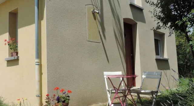 GiTE LA FLèCHE, 2 PIèCES, 3 PERSONNES - FR-1-410-196
