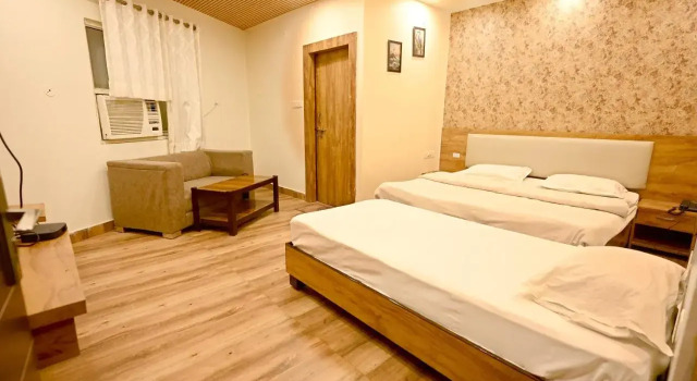 Hotel Vrindavan Palace, Забронировать Отель Отели штата Раджастхана с парковкой, Парковка