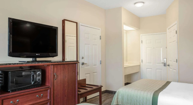 Четырёхместный номер Standard Comfort Inn Lafayette North I-10