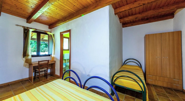 Четырёхместный номер Standard с видом на сад Agriturismo Piperedda