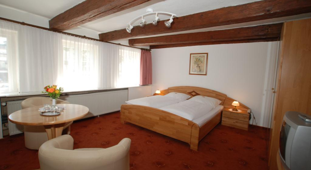 Hotel Brauner Hirsch, Забронировать Отель Отели в центре Бад-Гарцбург с завтраком, отели в центре Бад-Гарцбург с завтраком