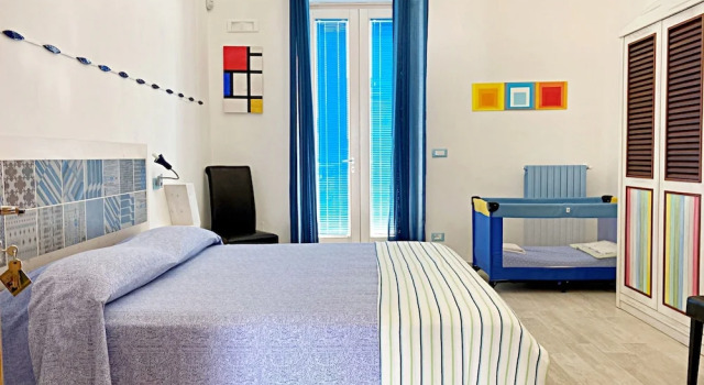 Casa Mondrian - Camere con Bagno e Piscina Privata, Book Feriehus Villaer i Tricase, Villa