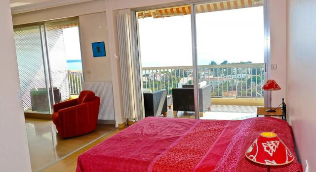 Large Light and Modern 2 Bedroomed Apartment in Cannes With Sea Views Pool and Lovely Terrace - 1503