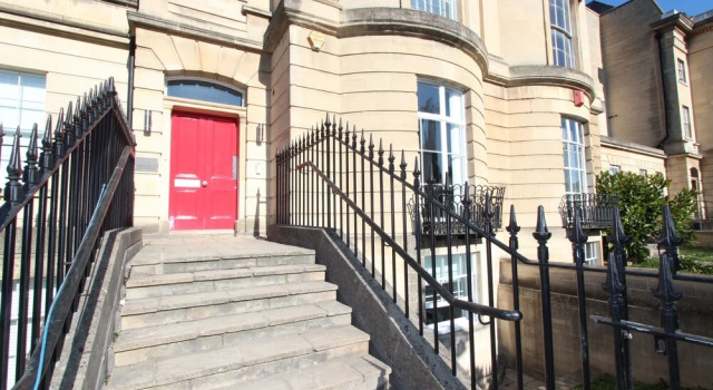 2 Kings Road Executive Studio Apartment