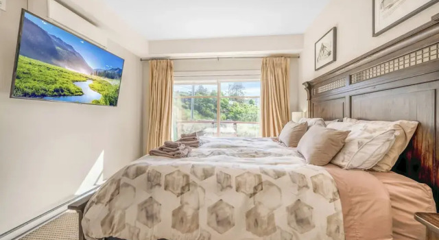 Номер Deluxe Top Floor Lake View Condo at Copper Sky