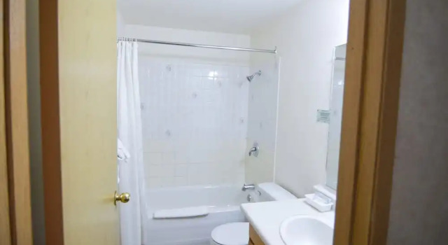 Люкс с 3 комнатами с видом на озеро Shoreline Resort Condominiums