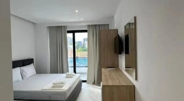 Deluxe phòng có view bể bơi Noa Boutique Hotel