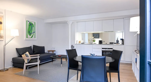 Modern and Bright Apartment in the Heart of Copenhagen, Забронировать Апартаменты/квартира Кристиансхавн Копенгаген, рядом с Порт Копенгагена
