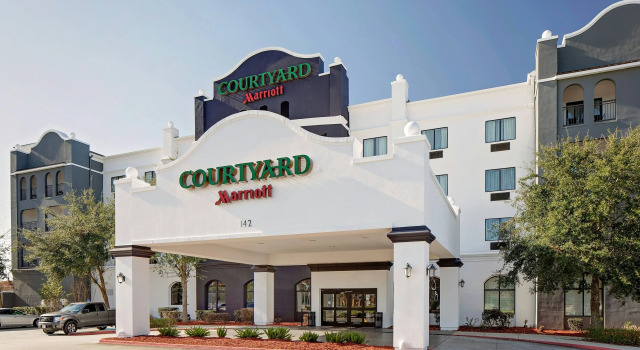 Courtyard Houma