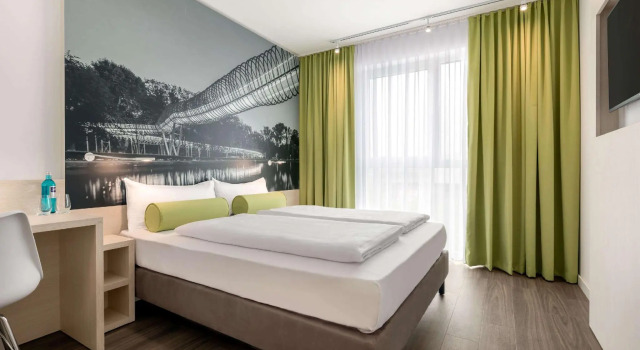 Двухместный номер Standard Super 8 by Wyndham Oberhausen am Centro