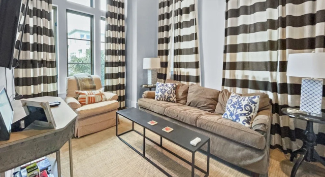Коттедж 224 Winston Ln 5 Bedroom Home by RedAwning