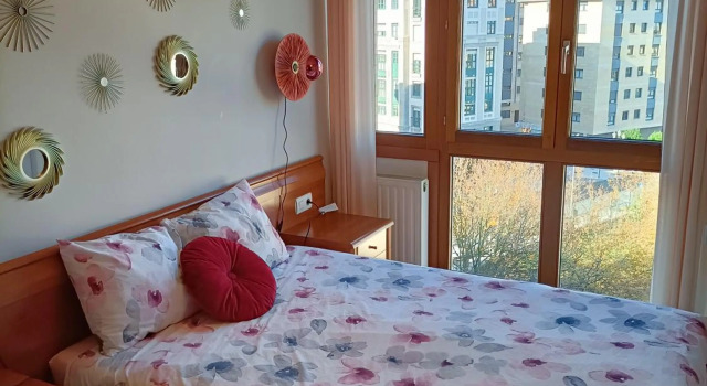 LA ERIA I, exterior, 2 Hab, Wifi y garaje, 15 min a pie al centro, Prenota Hotel Oviedo Asturie