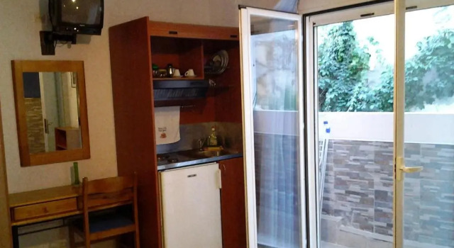 Студия Economy Apergis Rooms