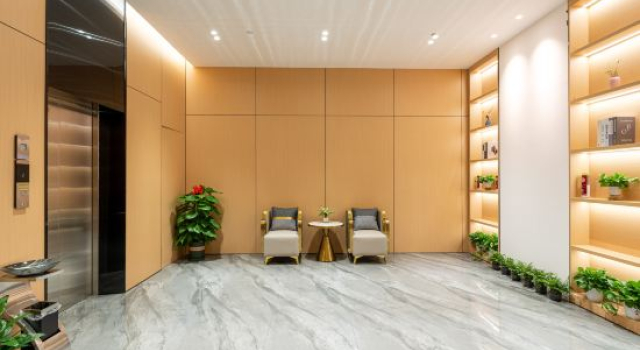 GreenTree lnn (Yulin Golden City Center Pedestrian Street Store)
