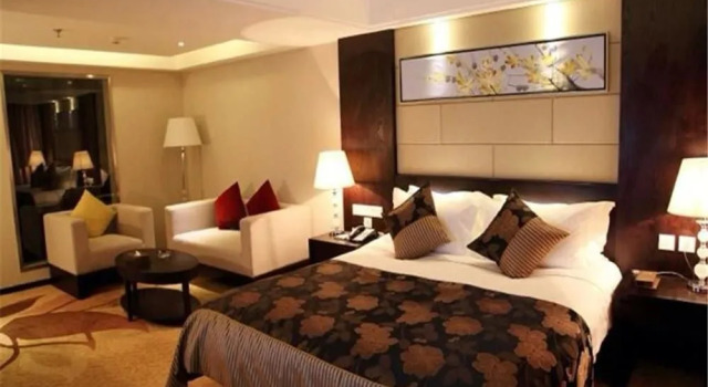 Kunming Gushen Hotel, Rezerwuj Hotel Hotele w Kunming z parkingiem, Parking