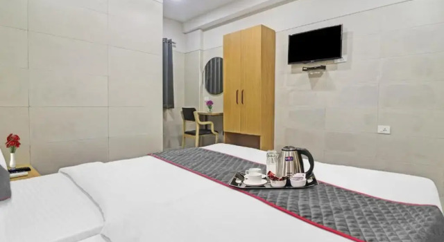 Super Oyo Townhouse 1033 Ameerpet, Rezerwuj Hotel Ameerpet 