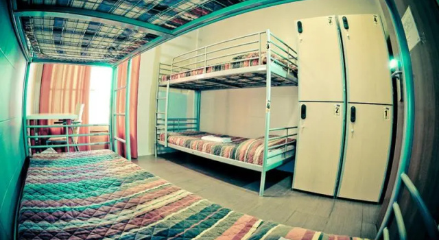 Кровать в общем номере c 1 комнатой Be Zaragoza Hostel
