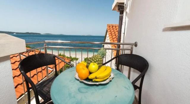 Трёхместный номер Standard с балконом и с видом на море Beach House Poseydon