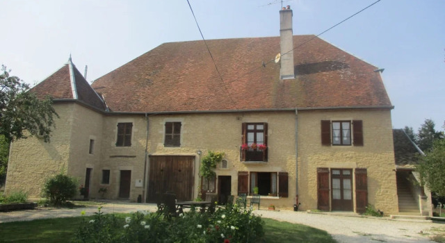 Chambres d'hôtes La petite Résie, Book Hotel Hoteller i Burgund med parkering, Parkering