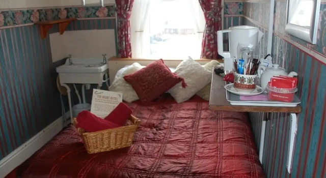 Номер Standard The Derby Hotel